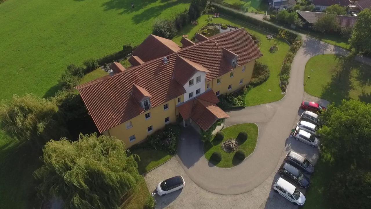 Landhotel Larenzen Kirchham Exteriör bild