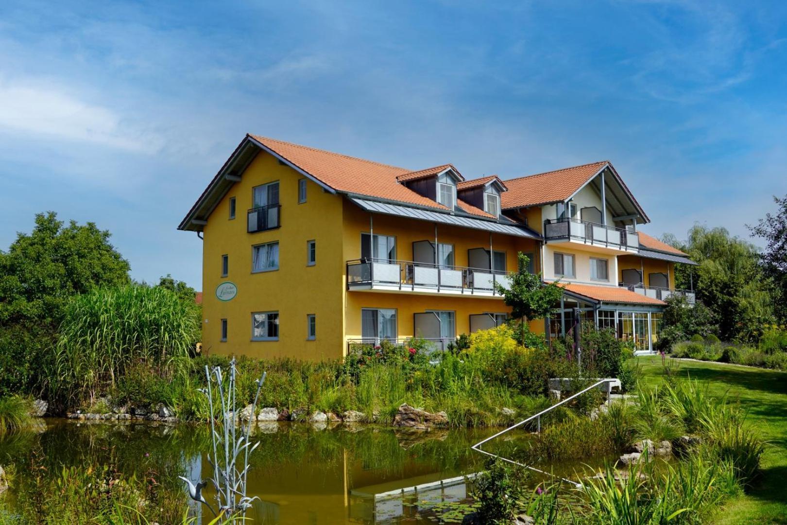 Landhotel Larenzen Kirchham Exteriör bild